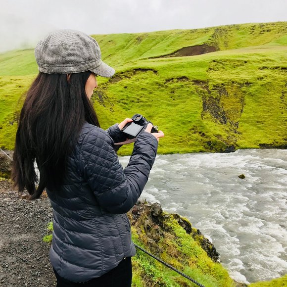 Meet Your Posher, Victoria - Picture 1 of 1